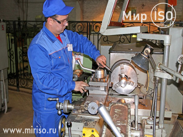 токарные патроны и вращающиеся центра от компании Мир ISO